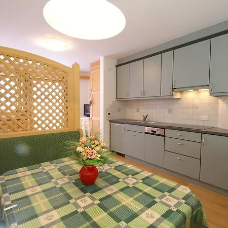 Aparthotel Pars *
