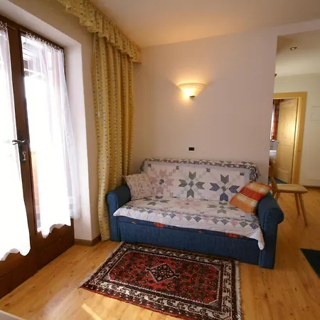 Pars Aparthotel *